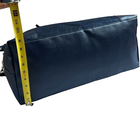 NWOT DSW EXCLUSIVE FREE FELT WEEKENDER BAG TOTE NAVY BLUE - Picture 10 of 11